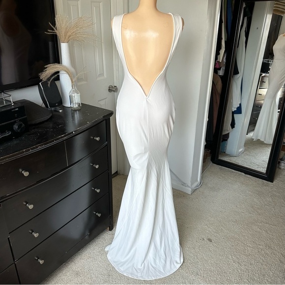 LULU’S VA VA VOOM BACKLESS SLEEVELESS MERMAID MAXI DRESS - Picture 11 of 15